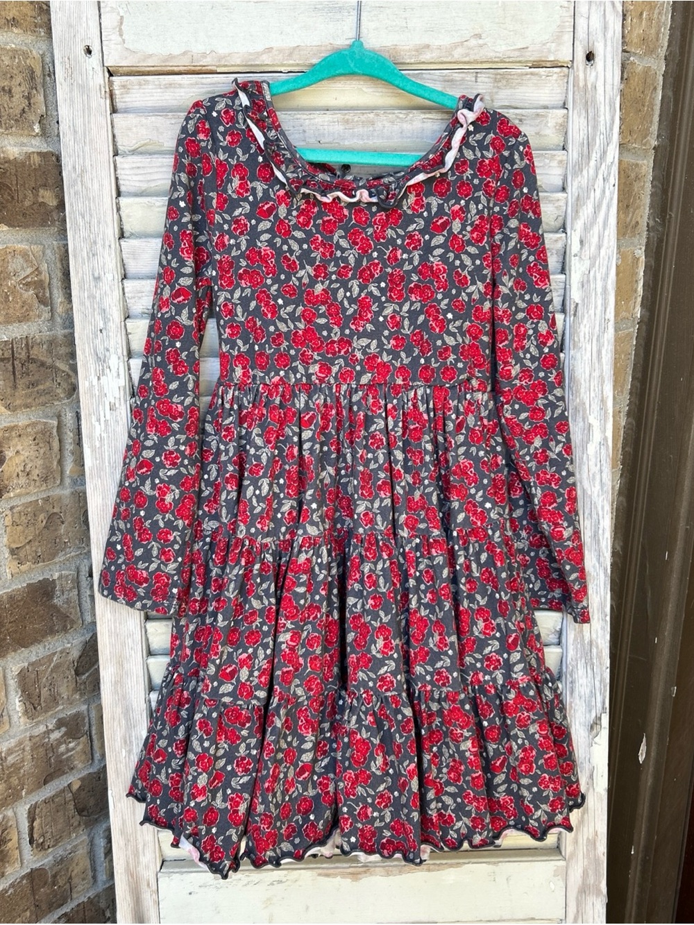 Sweet Honey Boutique Dress size girls 8 red floral twirly long sleeve.